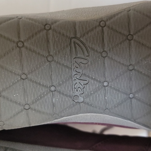 Clark's Teffa Hoyle women's size 8M sneakers in Aubergine - Picture 6 of 10